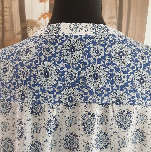 Forever 21 Pleated Floral Blouse - Picture 5 of 8